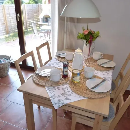 Holiday Home With 2 Bedrooms * Бад-Фрайенвальде